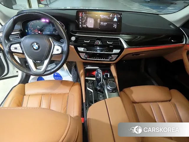 BMW 5 Series (G30) id 3722443 из Кореи 20