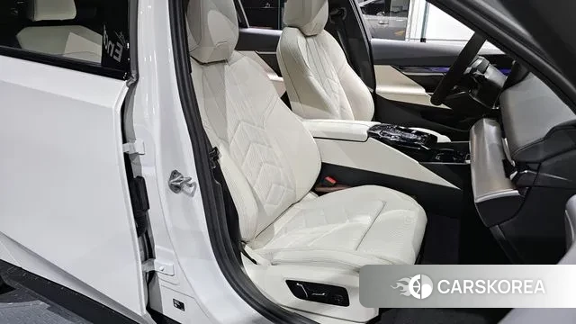 BMW 5 Series (G60) id 3517414 из Кореи 20