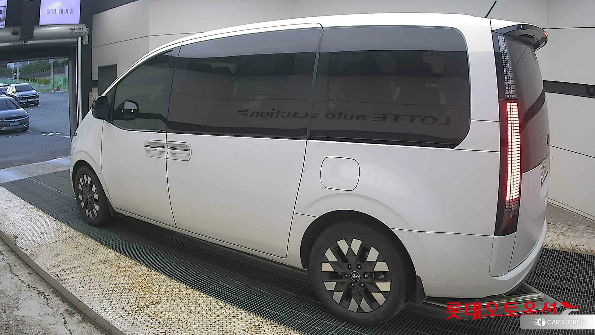 Hyundai Staria Lounge id 4674129 из Кореи 37