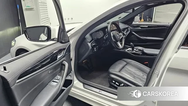 BMW 5 Series (G30) id 3022620 из Кореи 20