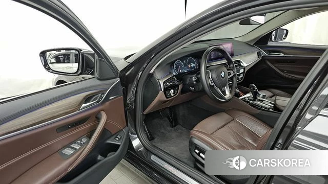 BMW 5 Series (G30) id 3866972 из Кореи 20