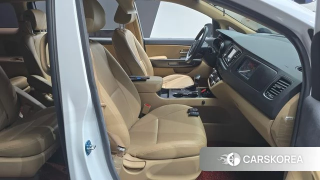 Kia The New Carnival id 3880138 из Кореи 20