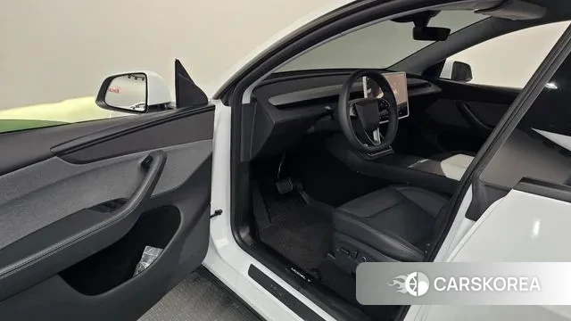 Tesla Model Y id 3595971 из Кореи 20
