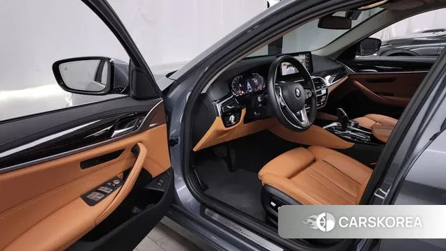 BMW 5 Series (G30) id 3507976 из Кореи 20