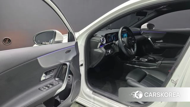 Mercedes-Benz A-Class W177 id 4309169 из Кореи 30