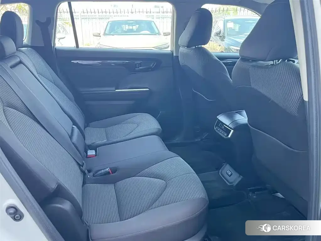 Toyota Highlander id 4538808 из Китая 21