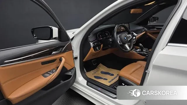 BMW 5 Series (G30) id 3519318 из Кореи 20