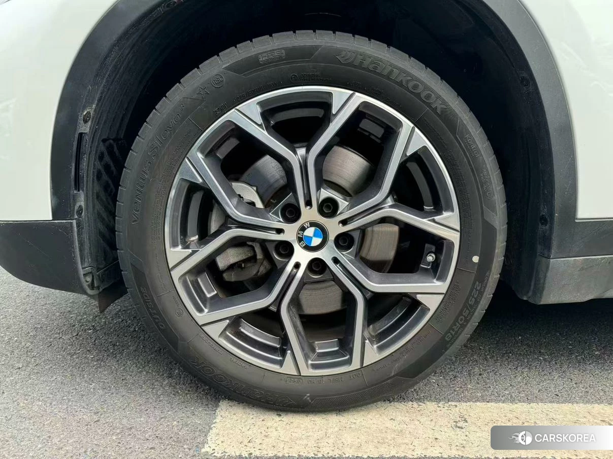 BMW X1 id 4486468 из Китая 17