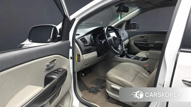 Kia The New Carnival id 4563359 из Кореи 30