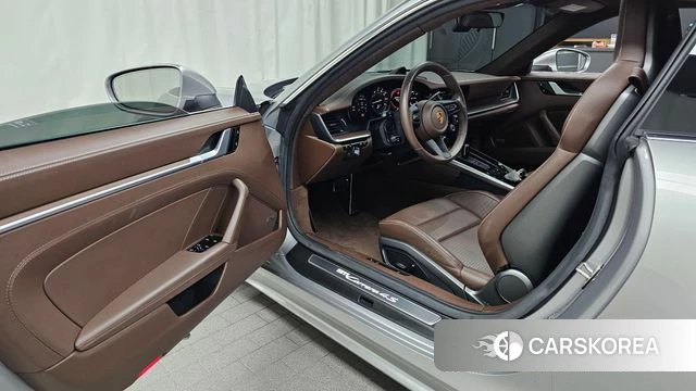 Porsche 911(992) id 4325031 из Кореи 30