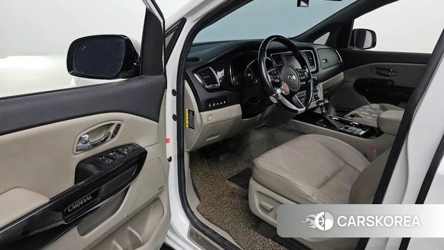 Kia The New Carnival id 4188650 из Кореи 20