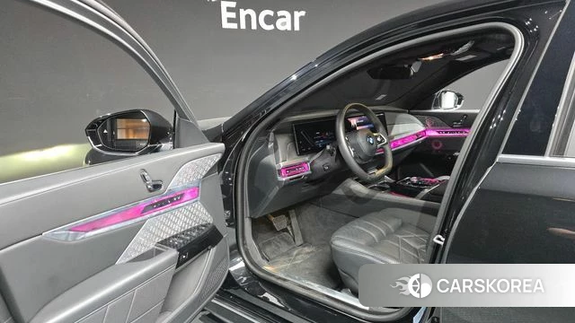 BMW i7 (G70) id 4854489 из Кореи 32