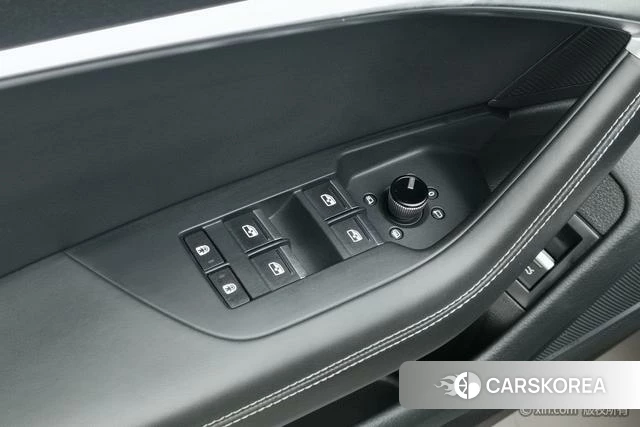 Audi A6L id 4210634 из Китая 24