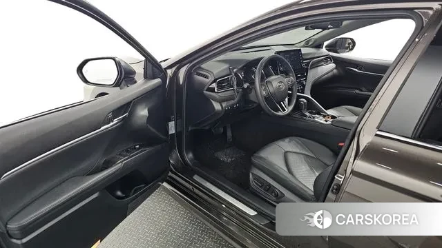 Toyota Camry (XV70) id 3074055 из Кореи 20