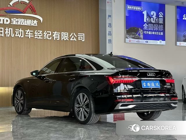 Audi A6L id 4271960 из Китая 18
