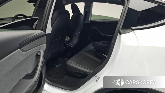 Tesla Model Y id 4441796 из Кореи 32
