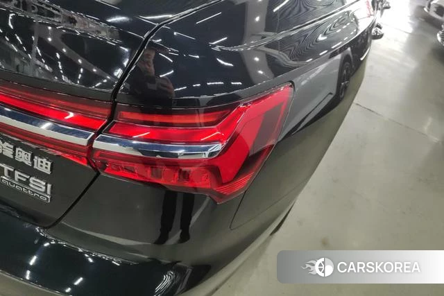 Audi A6L id 4263505 из Китая 17