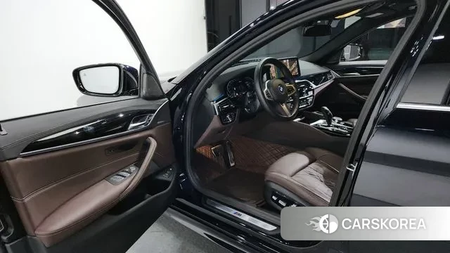 BMW 5 Series (G30) id 2884286 из Кореи 20