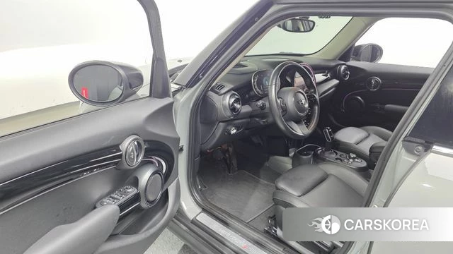 Mini Cooper S id 4572924 из Кореи 34