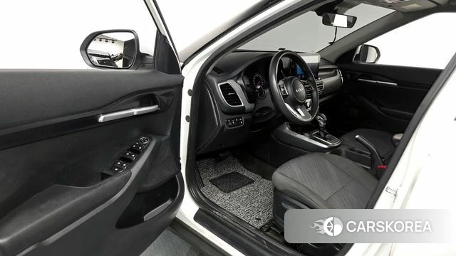 Kia Seltos id 4187149 из Кореи 31