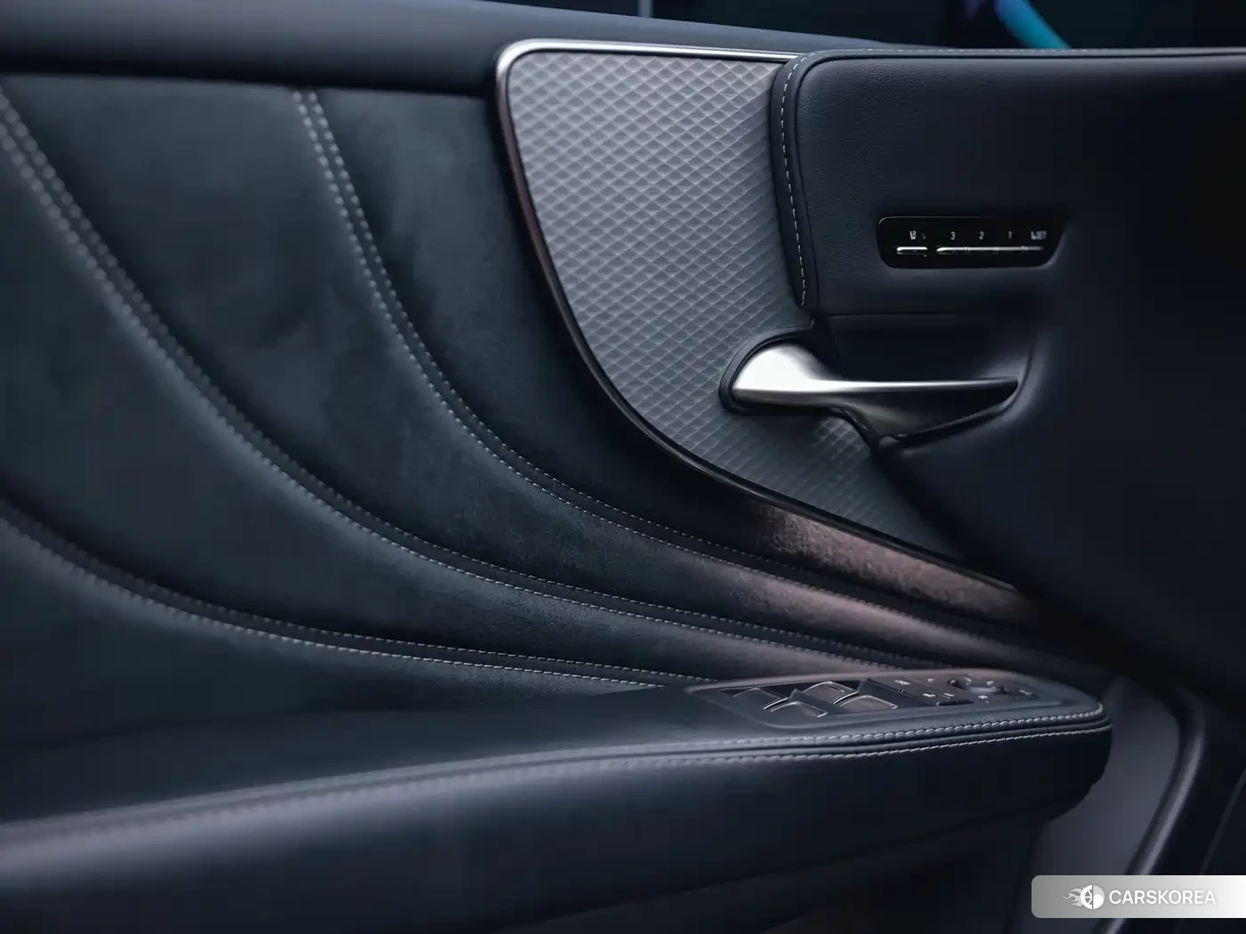 Lexus LS id 4565401 из Китая 31