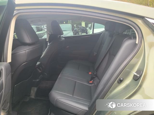 Lexus ES id 4261276 из Китая 13