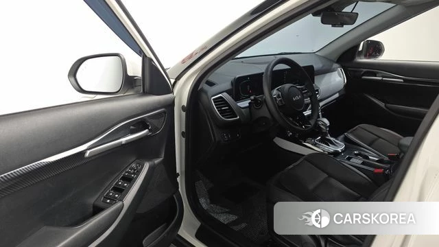 Kia The New Seltos id 4291798 из Кореи 33