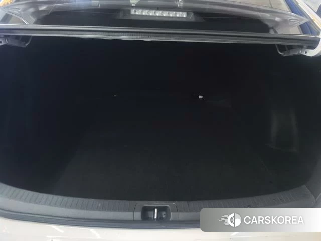 Toyota Corolla id 4278904 из Китая 19