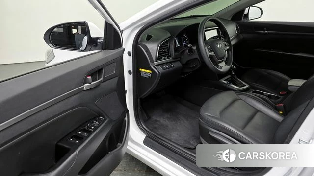 Hyundai Avante AD id 3814369 из Кореи 20