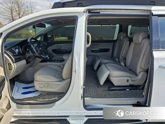 Kia The New Carnival id 2997414 из Кореи 20