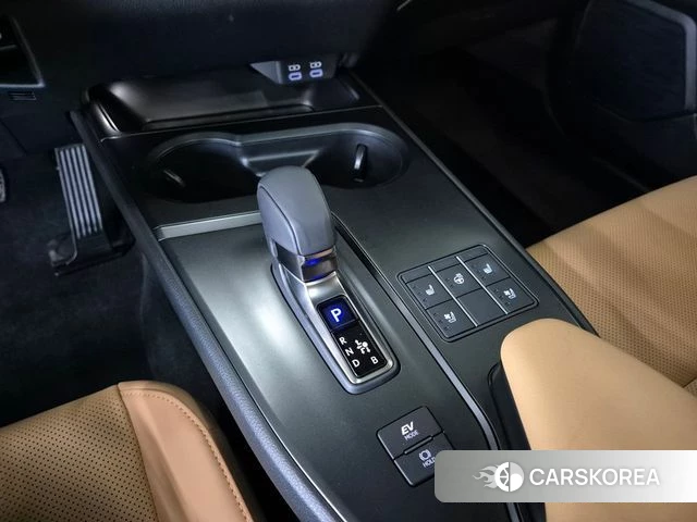 Lexus UX300h id 3856372 из Кореи 20