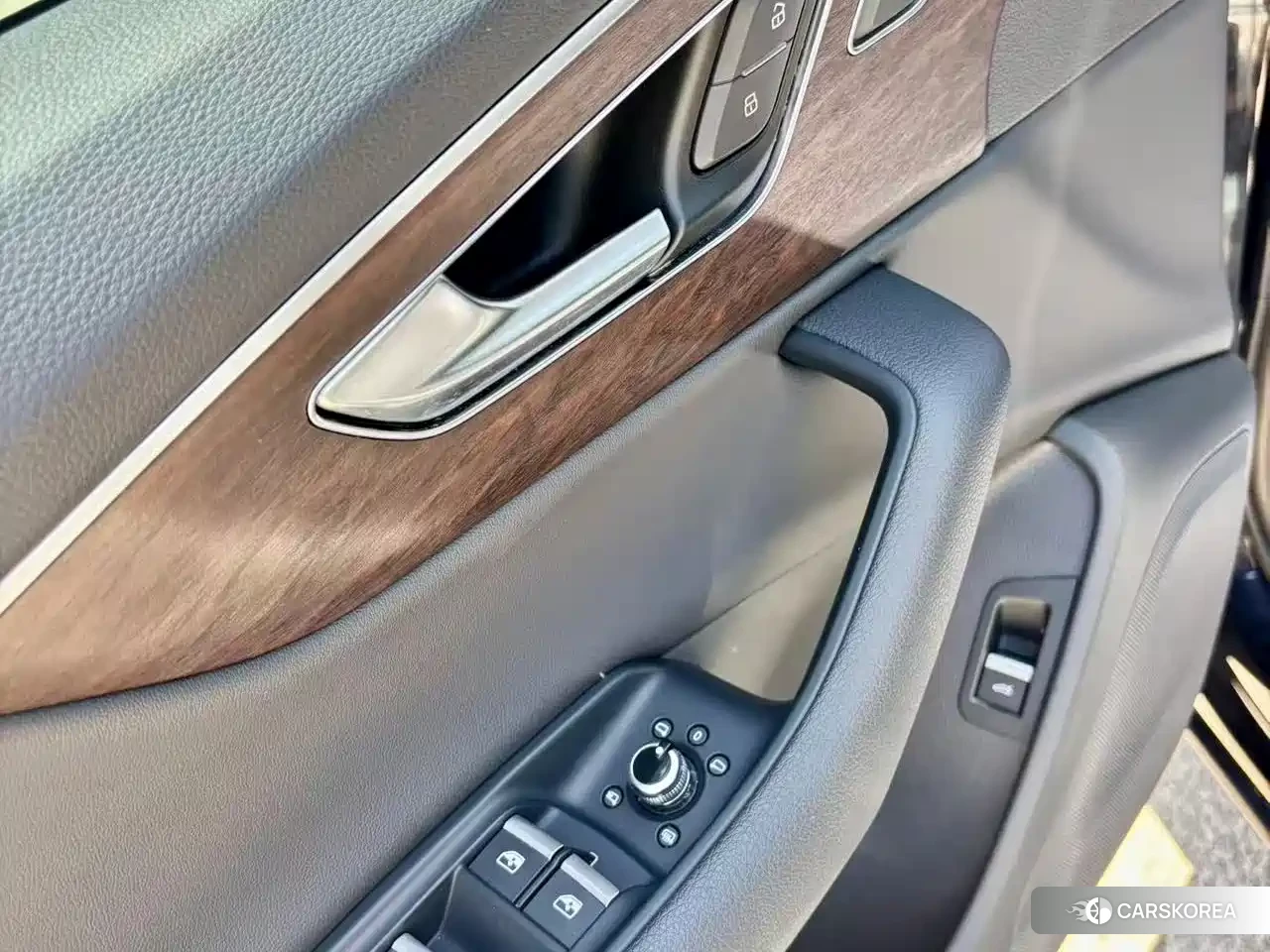 Audi Q7 id 4554155 из Китая 14