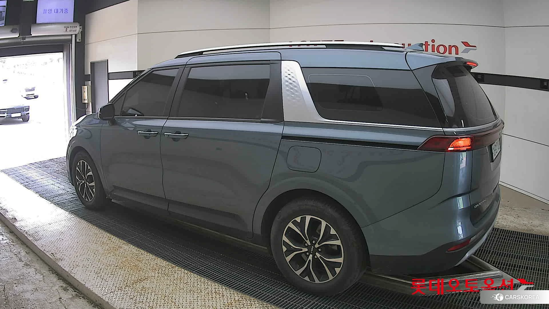 Kia Carnival id 4347343 из Кореи 38