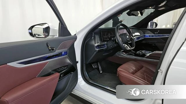 BMW 7 Series (G70) id 3922258 из Кореи 20