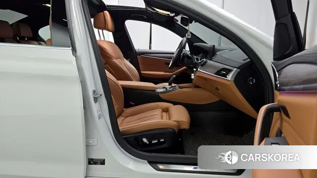 BMW 5 Series (G30) id 3601681 из Кореи 20