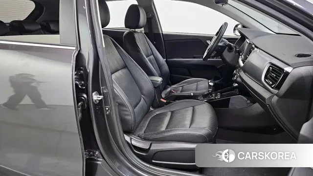 Kia Stonic id 3449516 из Кореи 20