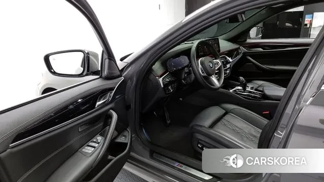 BMW 5 Series (G30) id 3416593 из Кореи 20