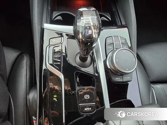 BMW 5 Series (G30) id 3058459 из Кореи 19