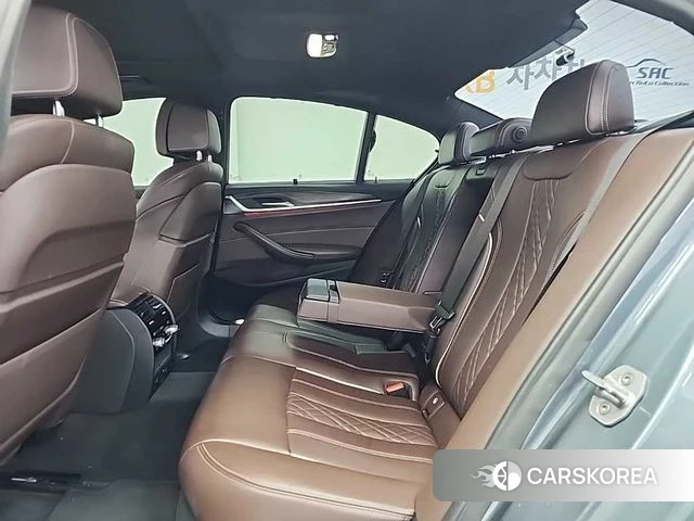 BMW 5 Series (G30) id 3845975 из Кореи 20