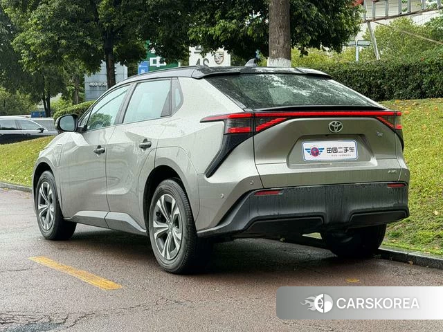 Toyota FAW bZ4X id 4274498 из Китая 13