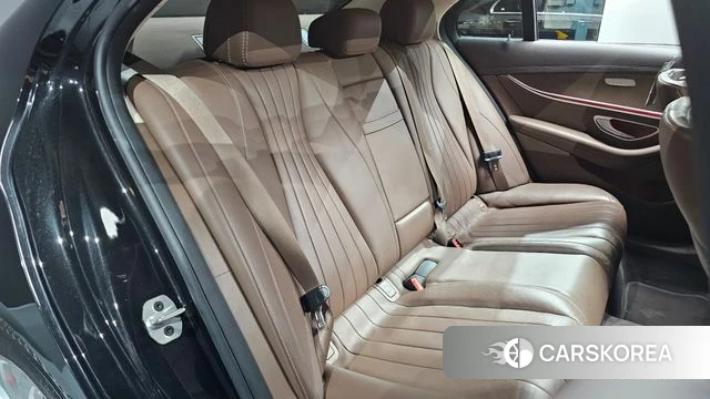 Mercedes-Benz E-Class W213 id 4698548 из Кореи 31