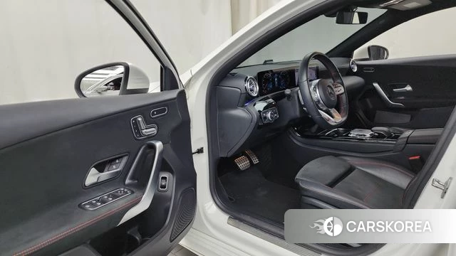 Mercedes-Benz A-Class W177 id 4542572 из Кореи 29