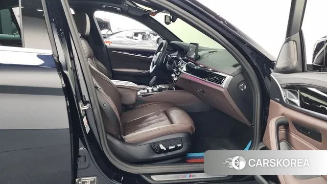 BMW 5 Series (G30) id 3591085 из Кореи 20