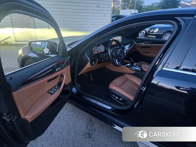 BMW 5 Series (G30) id 3054669 из Кореи 16