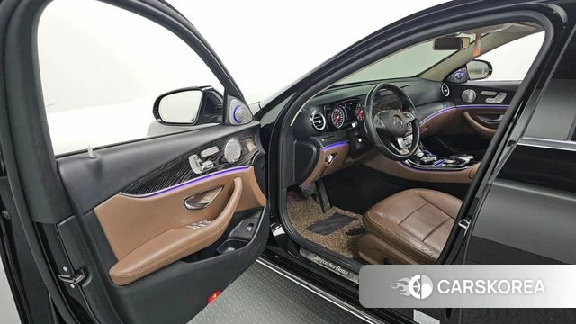 Mercedes-Benz E-Class W213 id 4295070 из Кореи 20
