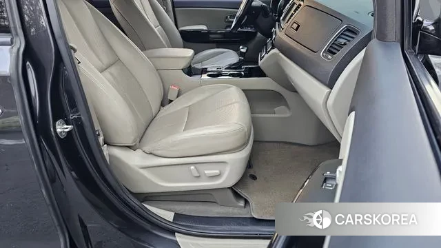 Kia The New Carnival id 3617120 из Кореи 20