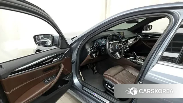 BMW 5 Series (G30) id 3789683 из Кореи 20