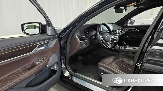 BMW 7 Series (G11) id 4541860 из Кореи 35
