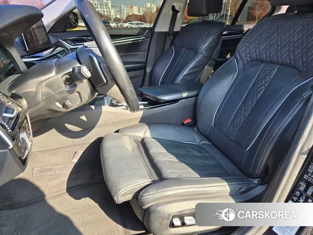 BMW 5 Series (G30) id 3399218 из Кореи 17