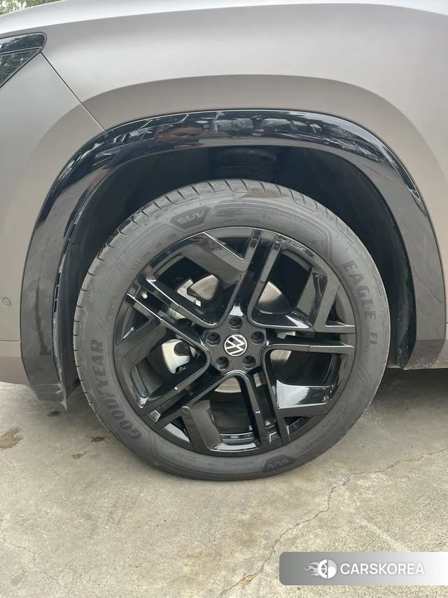 Volkswagen Tourang id 4276543 из Китая 11